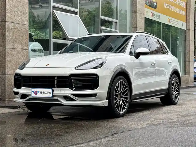 PORSCHE CAYENNE 2019