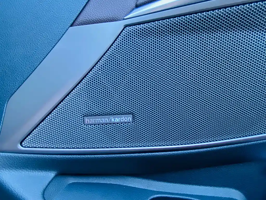 BMW 3 Series — миниатюра 8