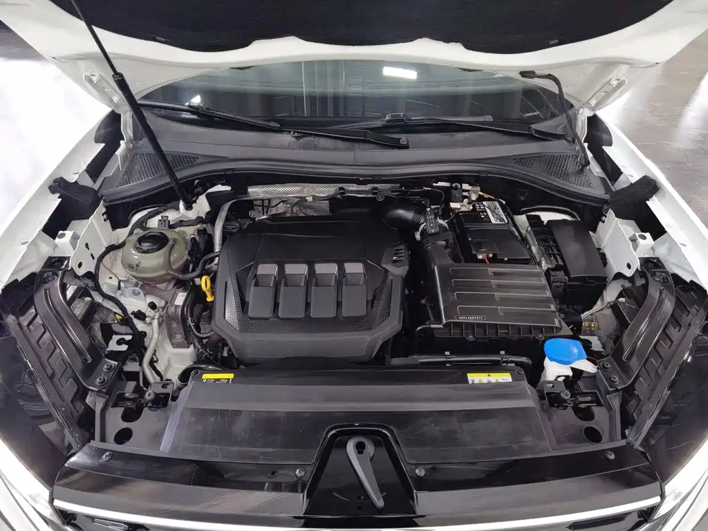Volkswagen X — миниатюра 6