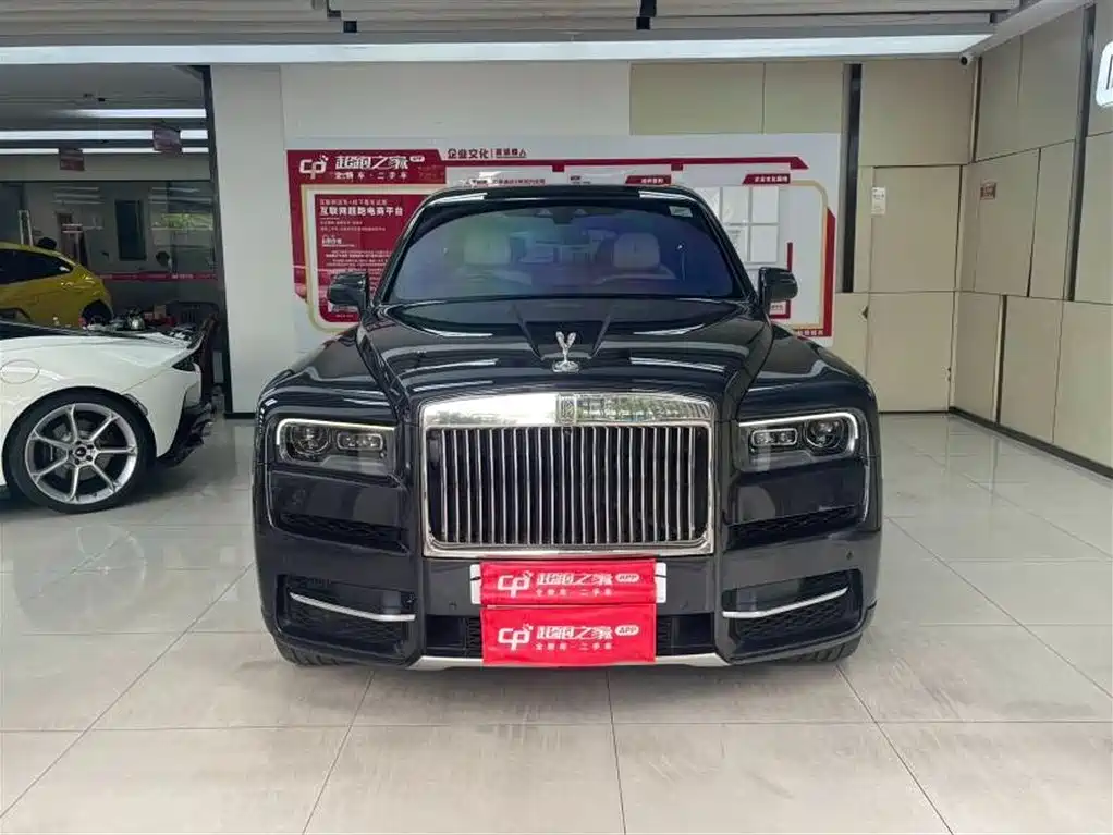 Rolls-Royce Cullinan 2018 мест