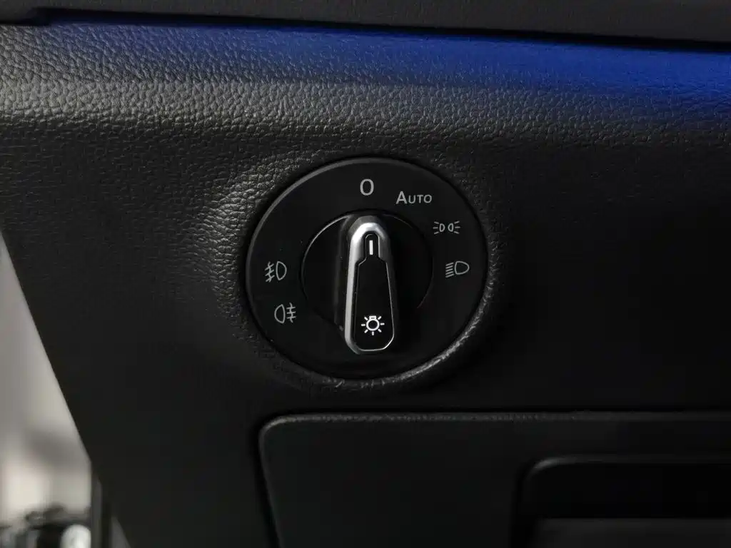 Volkswagen Sagitar — миниатюра 21