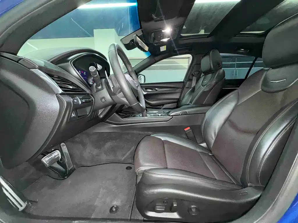 Cadillac CT5 — миниатюра 4