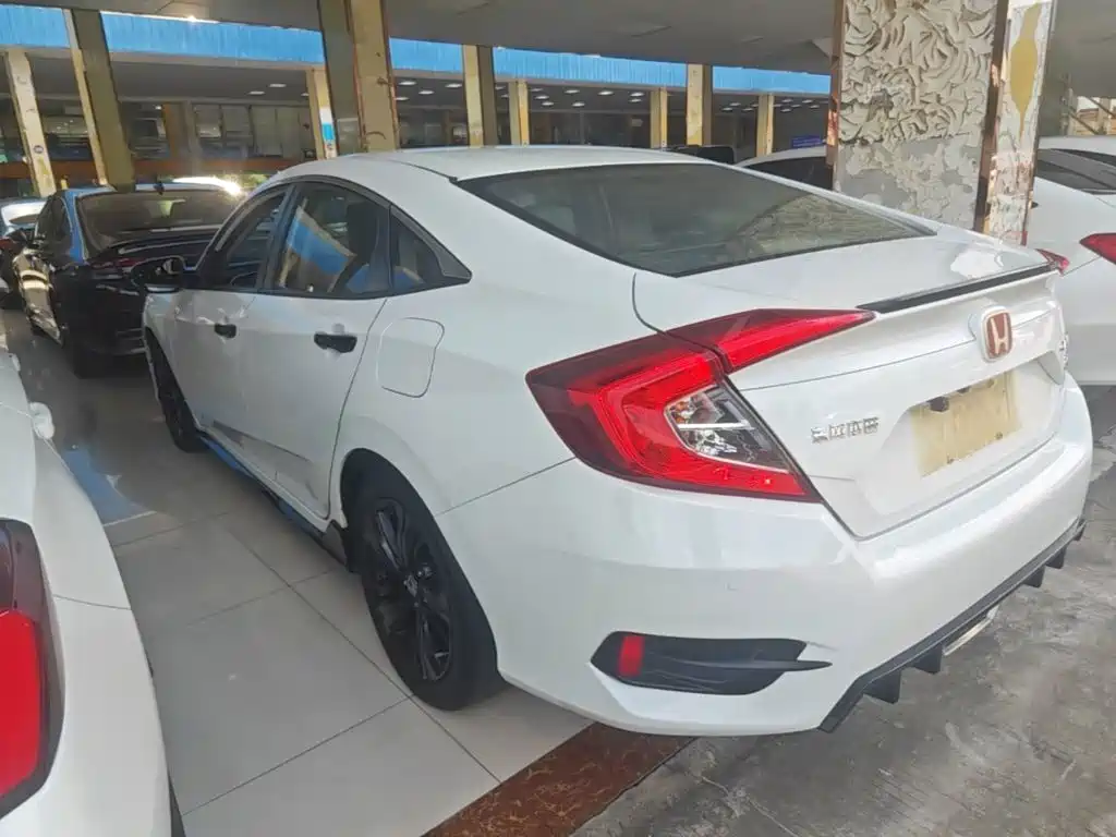 Honda Civic — миниатюра 5
