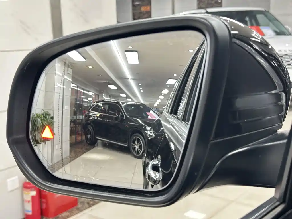 Mercedes-Benz GLS — миниатюра 27