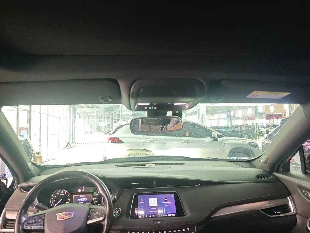 Cadillac XT4 — миниатюра 9