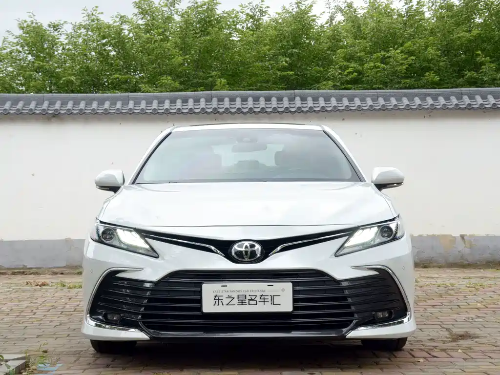 Toyota Camry — миниатюра 2