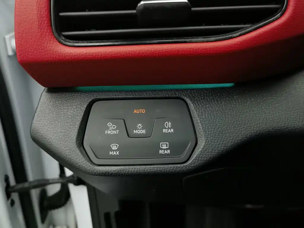 Volkswagen ID.4 X — миниатюра 21