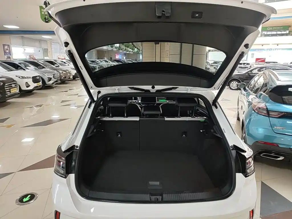 Volkswagen T-Roc — миниатюра 19