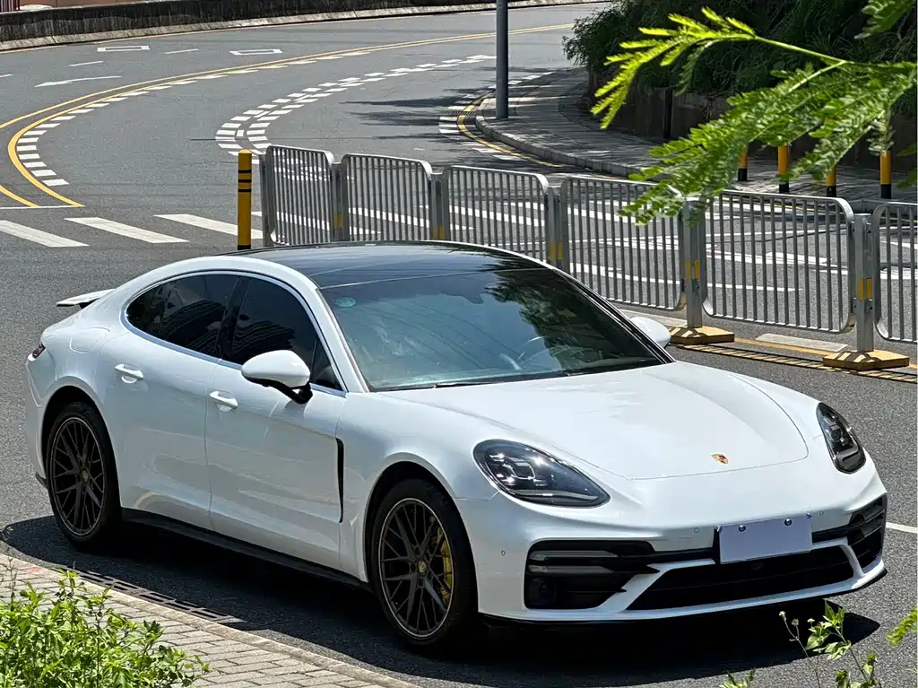 Porsche Panamera — миниатюра 2