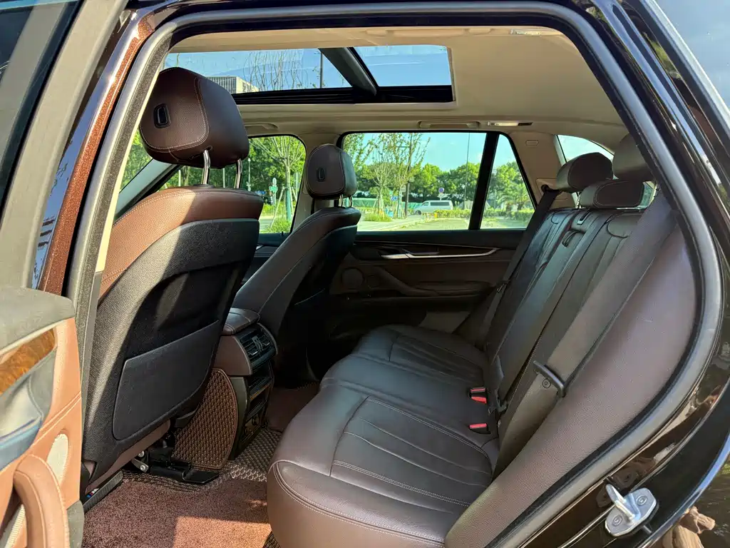 BMW X5 (Import) — миниатюра 7