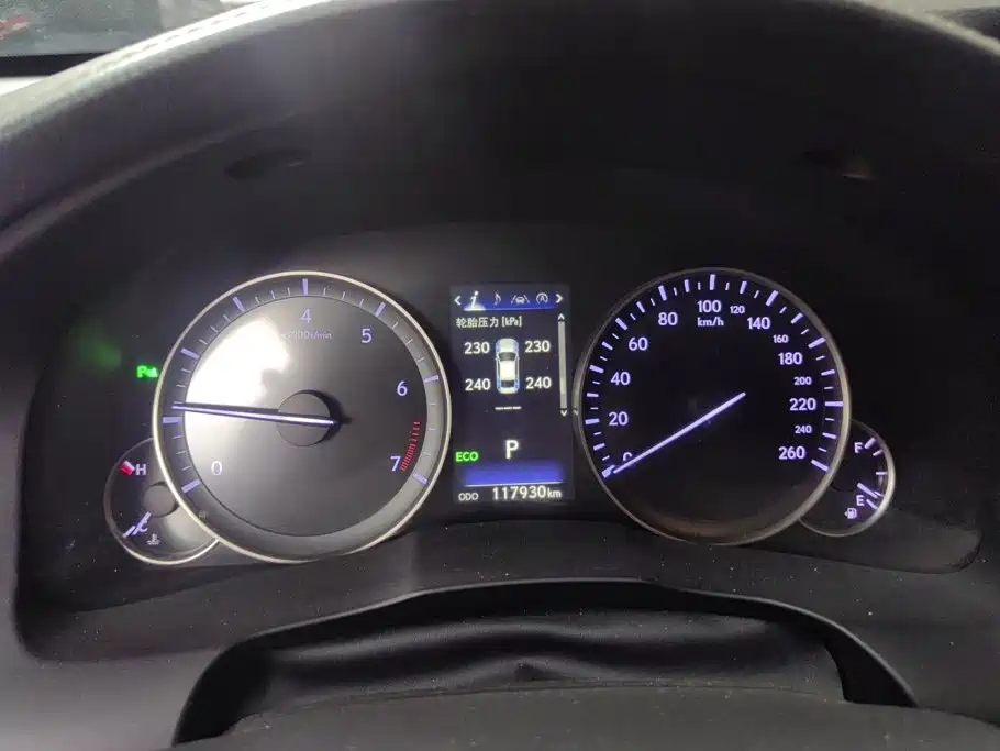 Lexus ES — миниатюра 14