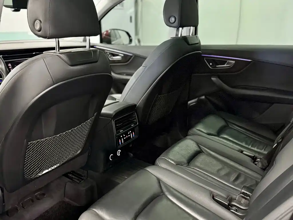 Audi Q7 — миниатюра 10