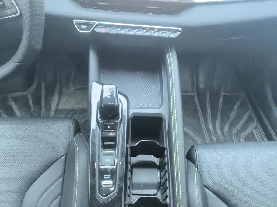 Geely Binyue — миниатюра 16