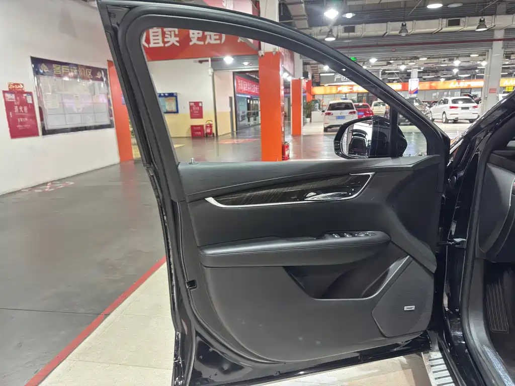 Cadillac XT5 — миниатюра 15