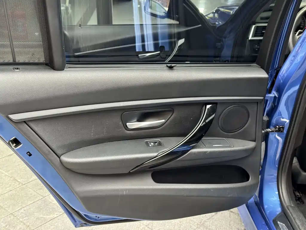 BMW 3 Series — миниатюра 15