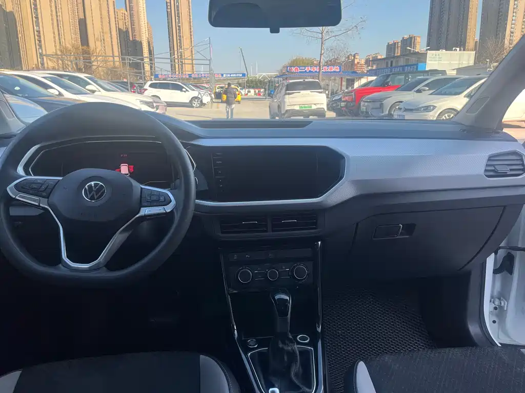 VOLKSWAGEN EXPLORING THE SHADOW