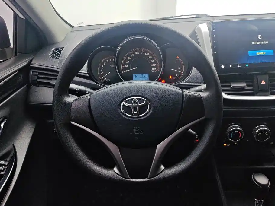 Toyota Yaris L — миниатюра 15
