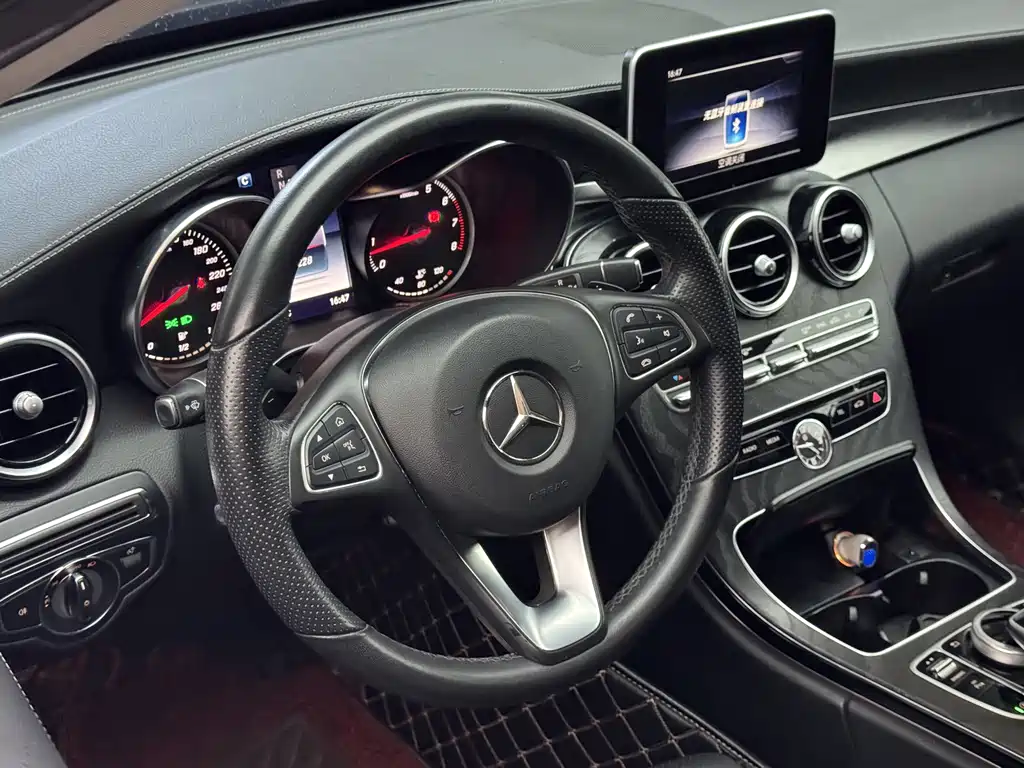 Mercedes-Benz C-Class — миниатюра 17