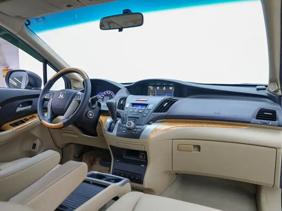 Honda Odyssey — миниатюра 8