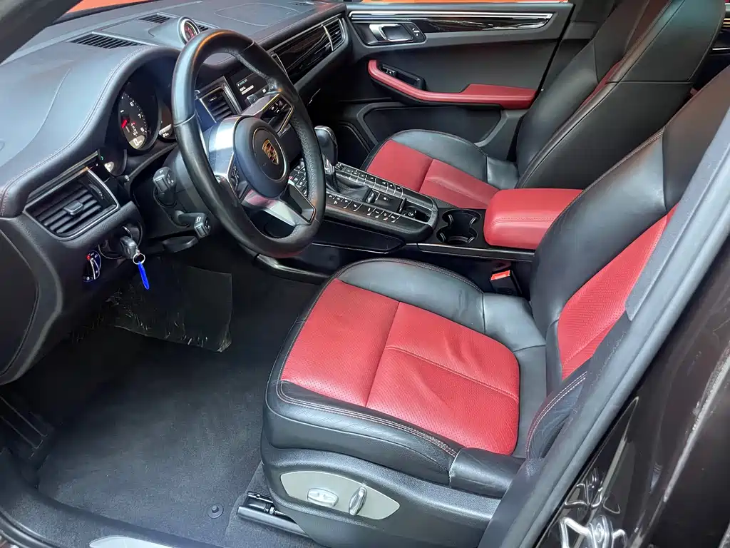 Porsche Macan — миниатюра 16