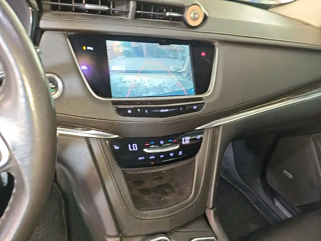 Cadillac XT5 — миниатюра 13