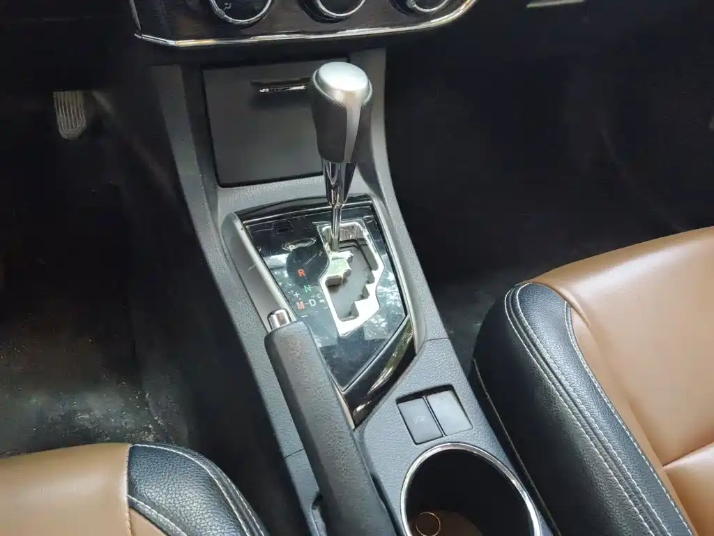 Toyota Corolla — миниатюра 7