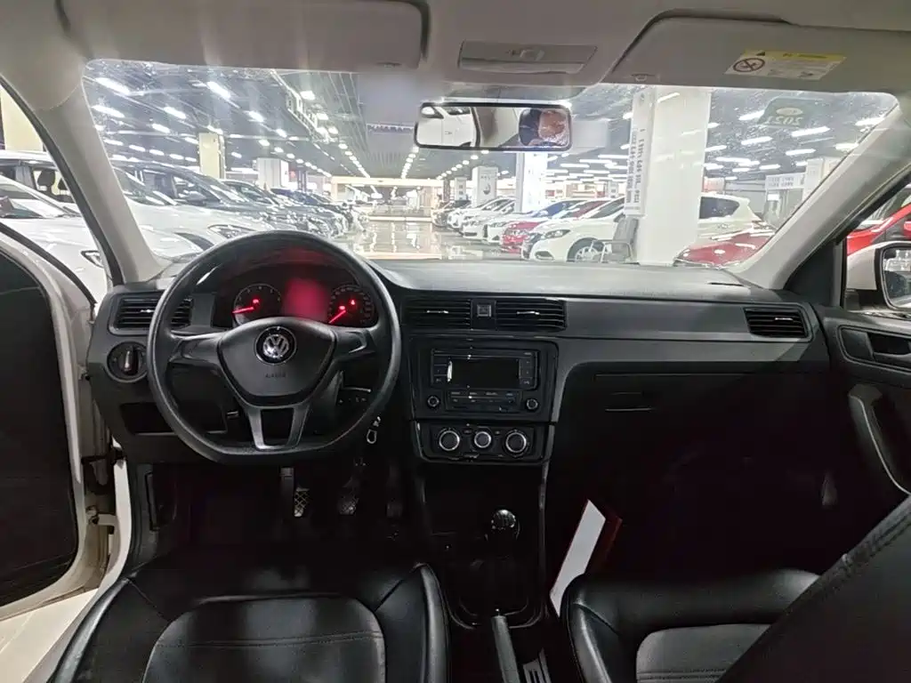 Volkswagen Santana — миниатюра 10