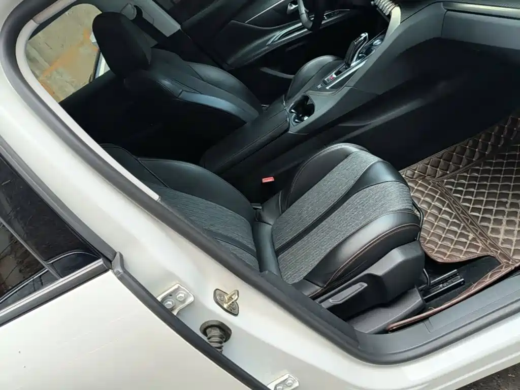 Peugeot 4008 — миниатюра 25