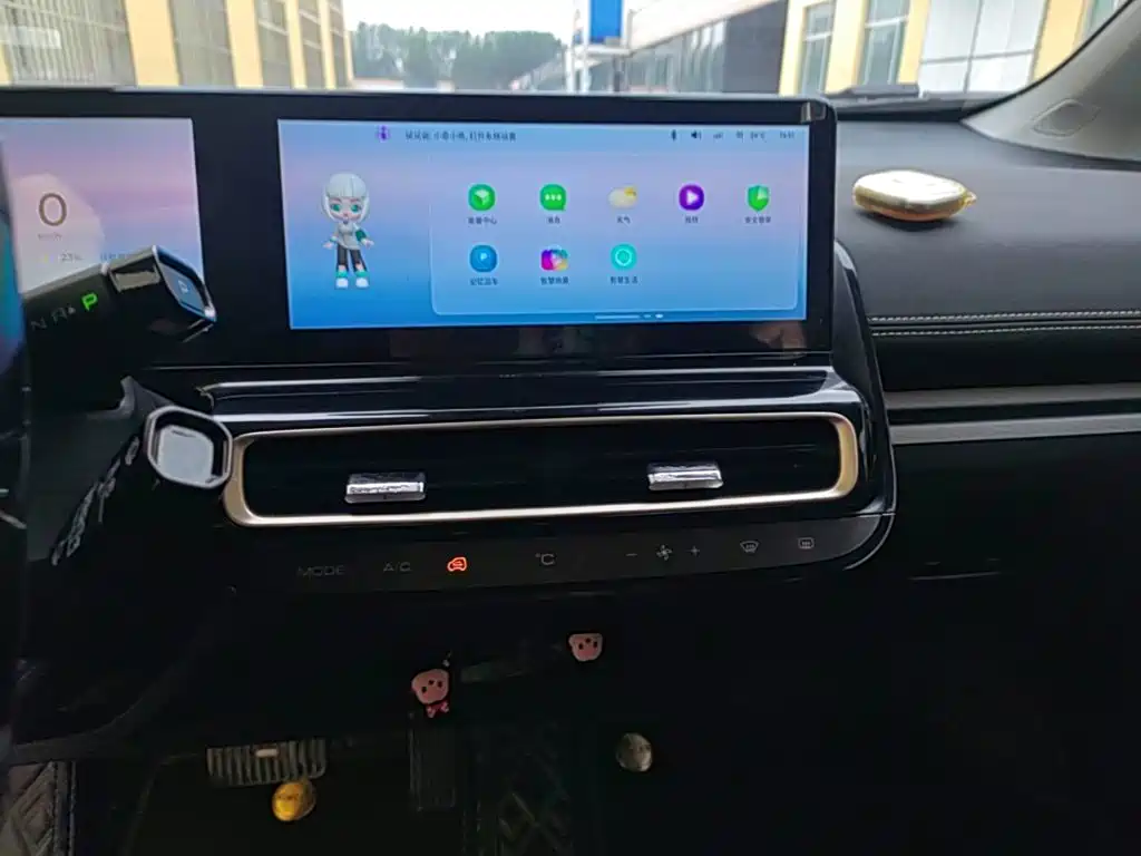 Baojun KiWi EV — миниатюра 13