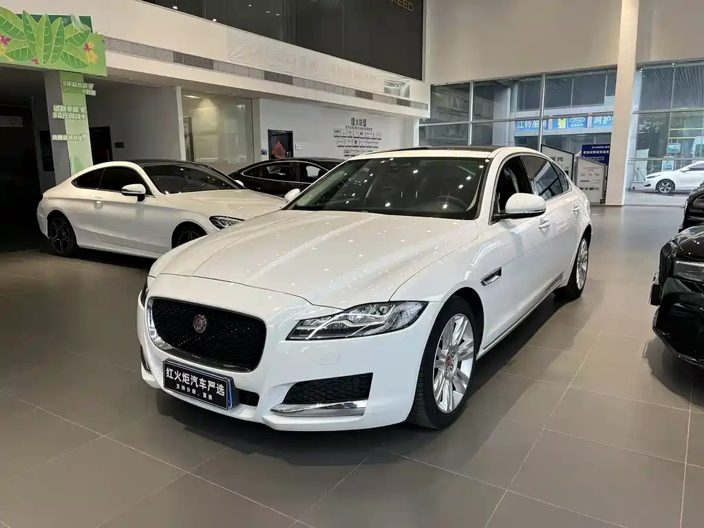 Jaguar XFL 2018