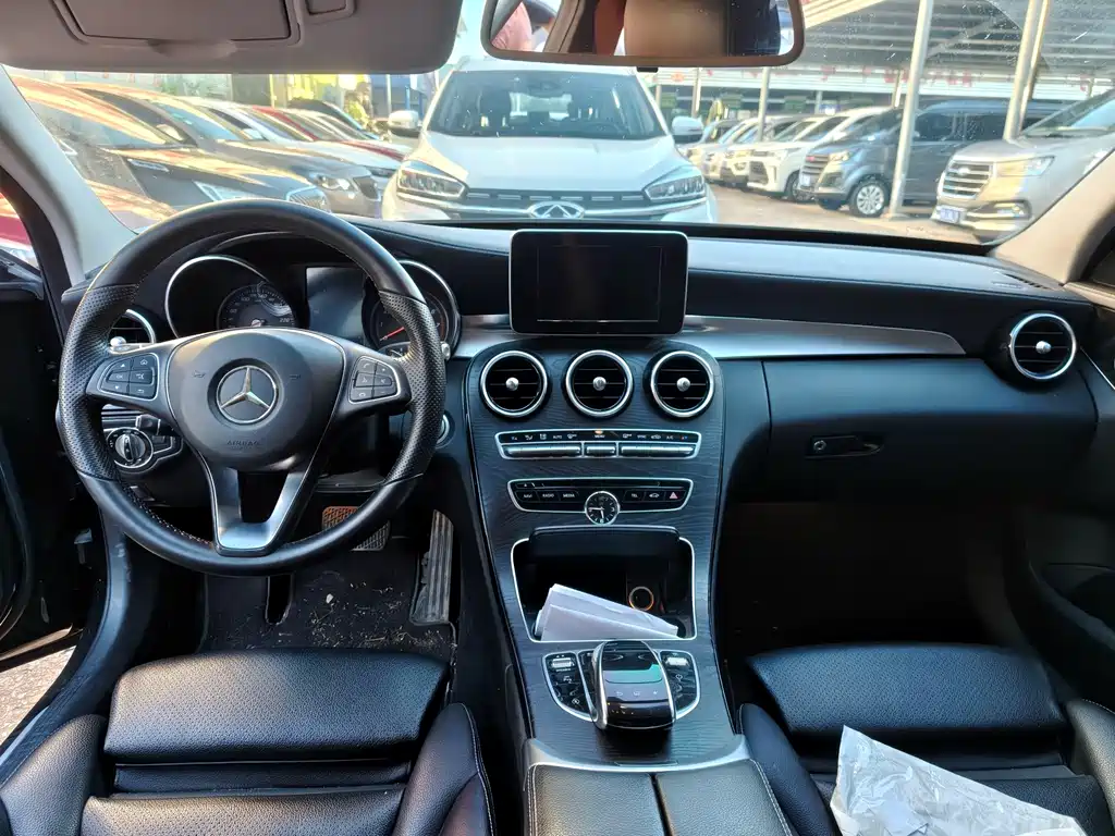 Mercedes-Benz C-Class — миниатюра 5