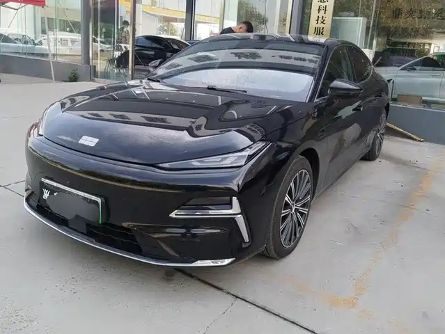 2025 Geely Galaxy Xingyao 8