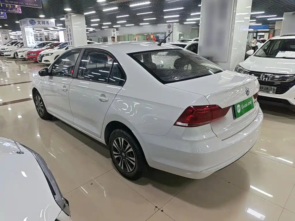 Volkswagen Santana — миниатюра 5