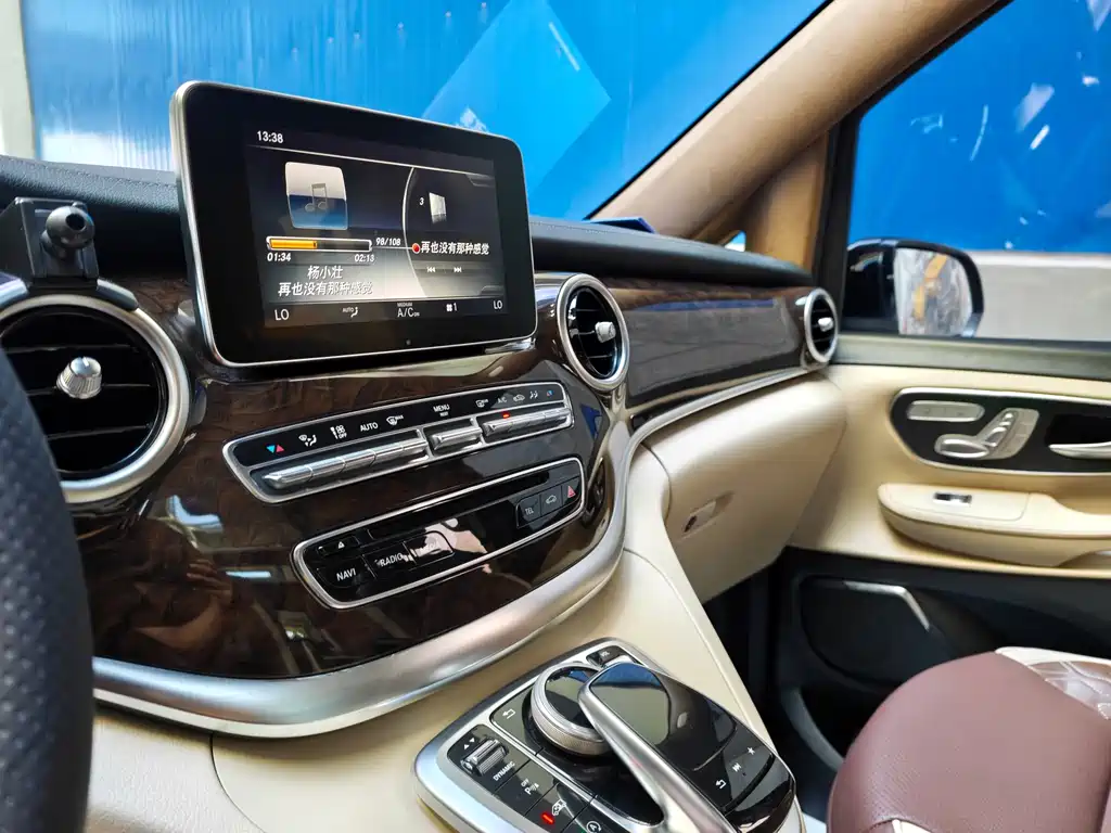 Mercedes-Benz V-Class — миниатюра 3