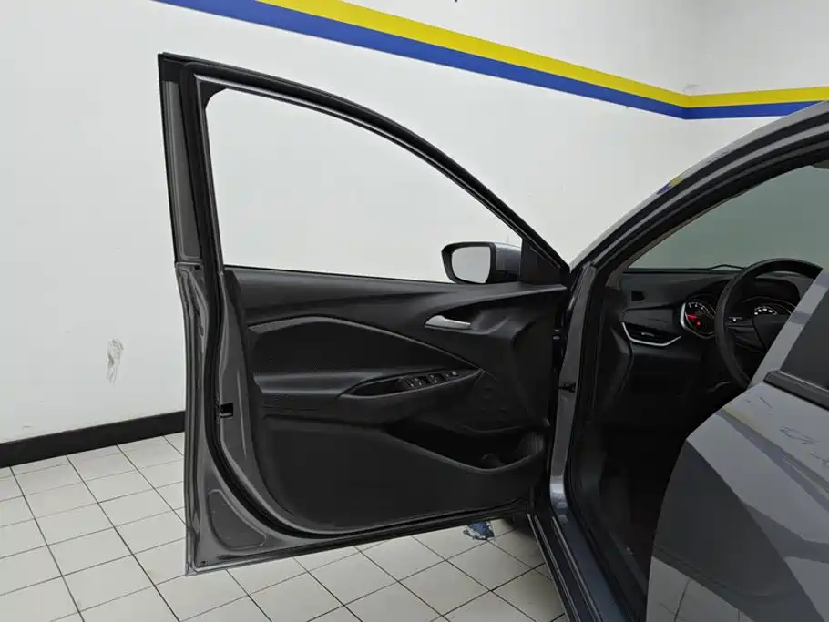 Chevrolet Cavalier — миниатюра 7