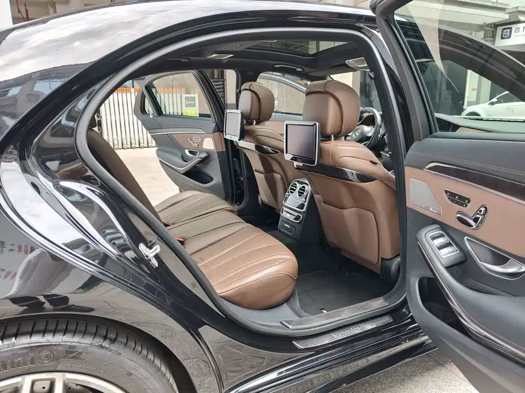 Mercedes-Benz S-Class — миниатюра 12