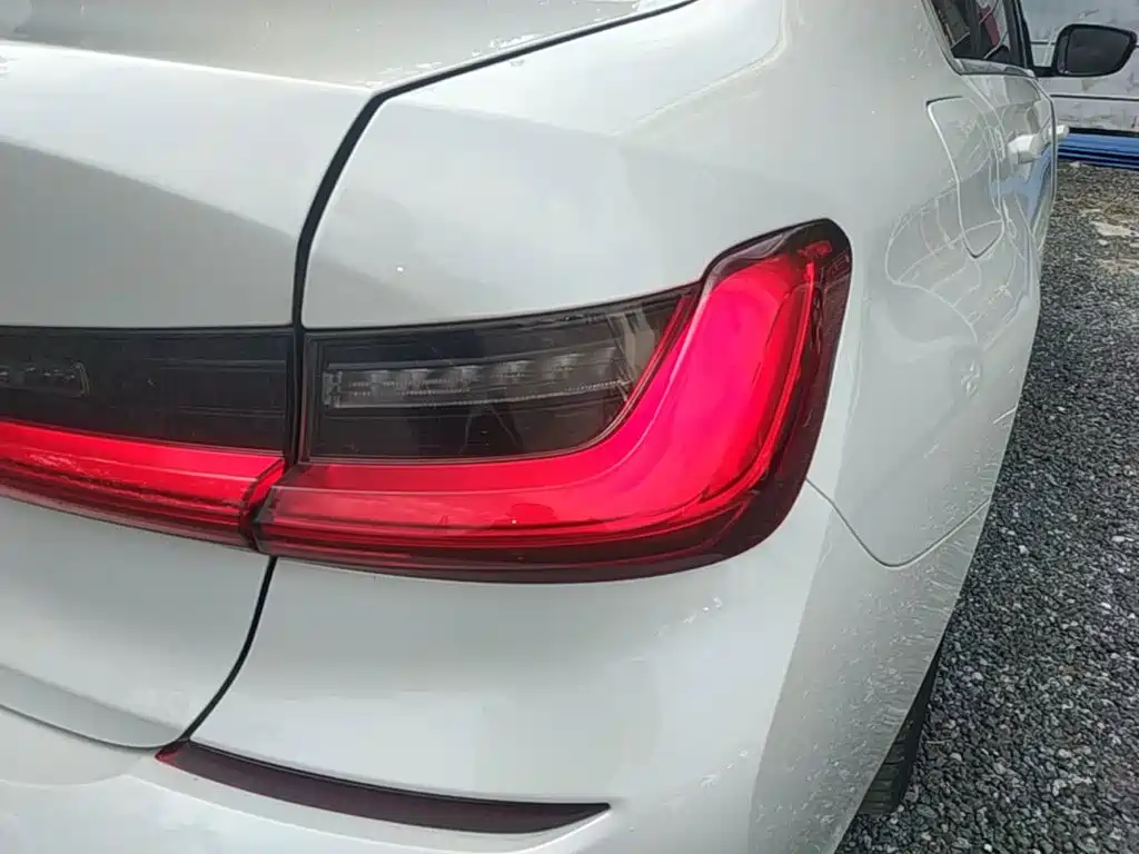 BMW 3 Series — миниатюра 8