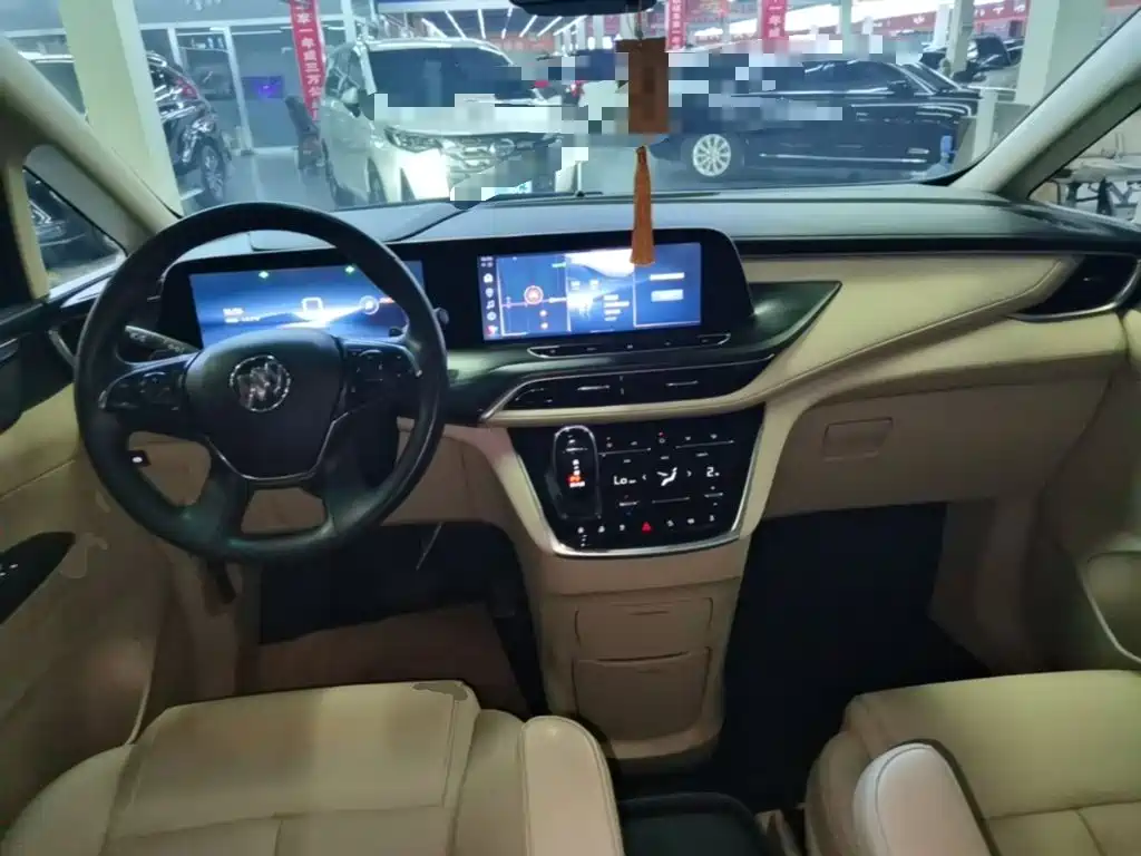 Buick GL8 — миниатюра 10