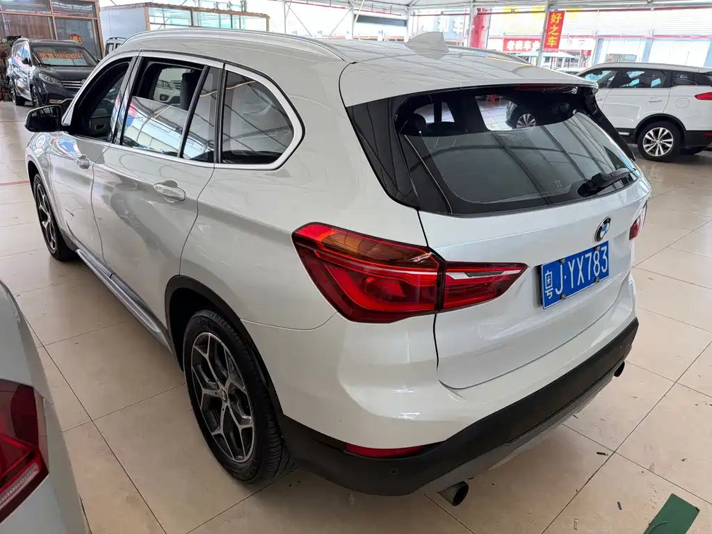 BMW X1 — миниатюра 10
