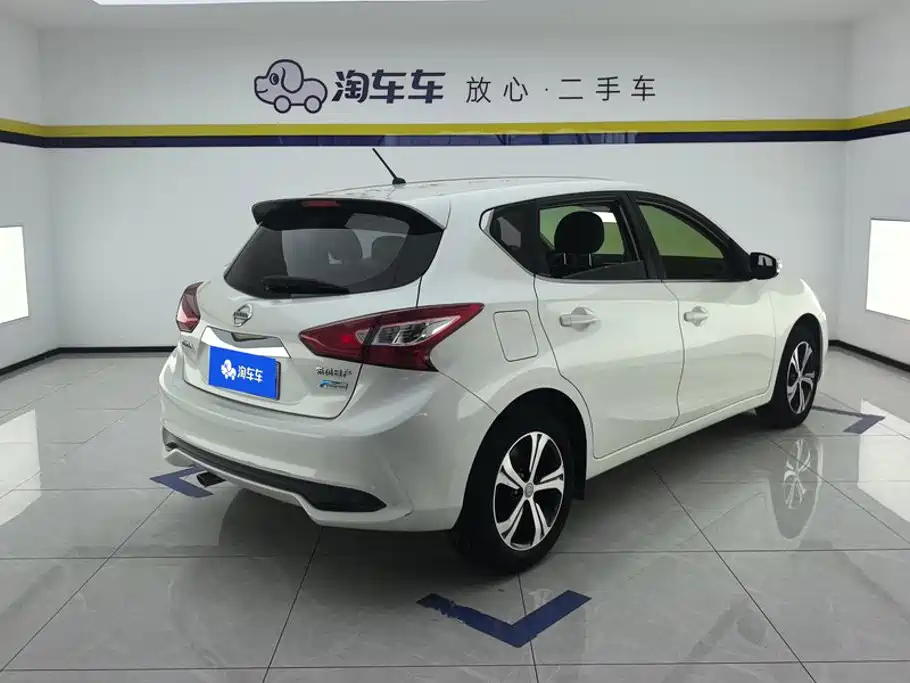 Nissan Tiida — миниатюра 3
