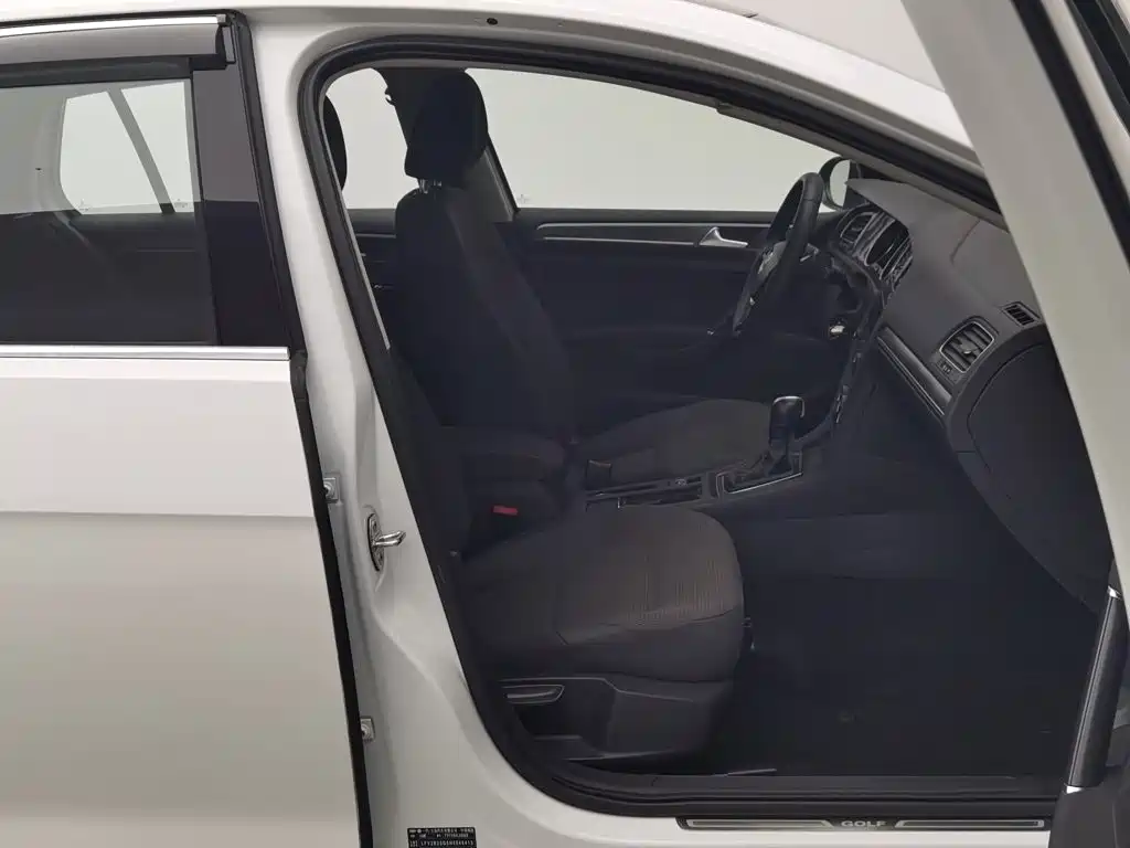 Volkswagen Golf — миниатюра 23