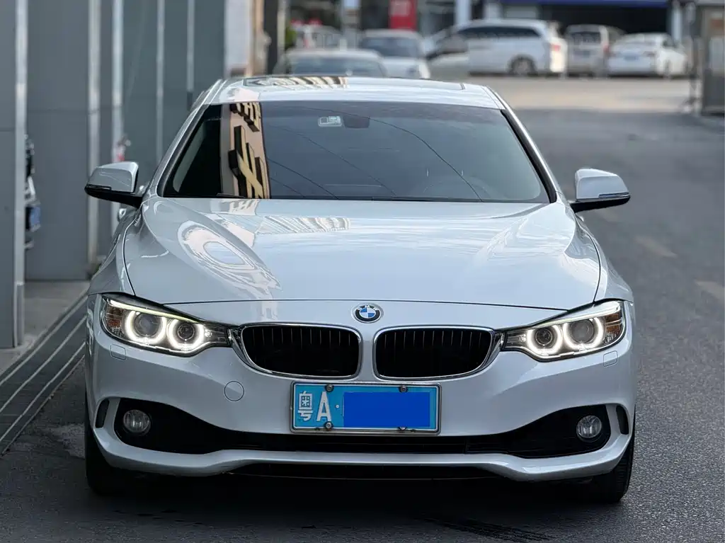 BMW 4 SERIES