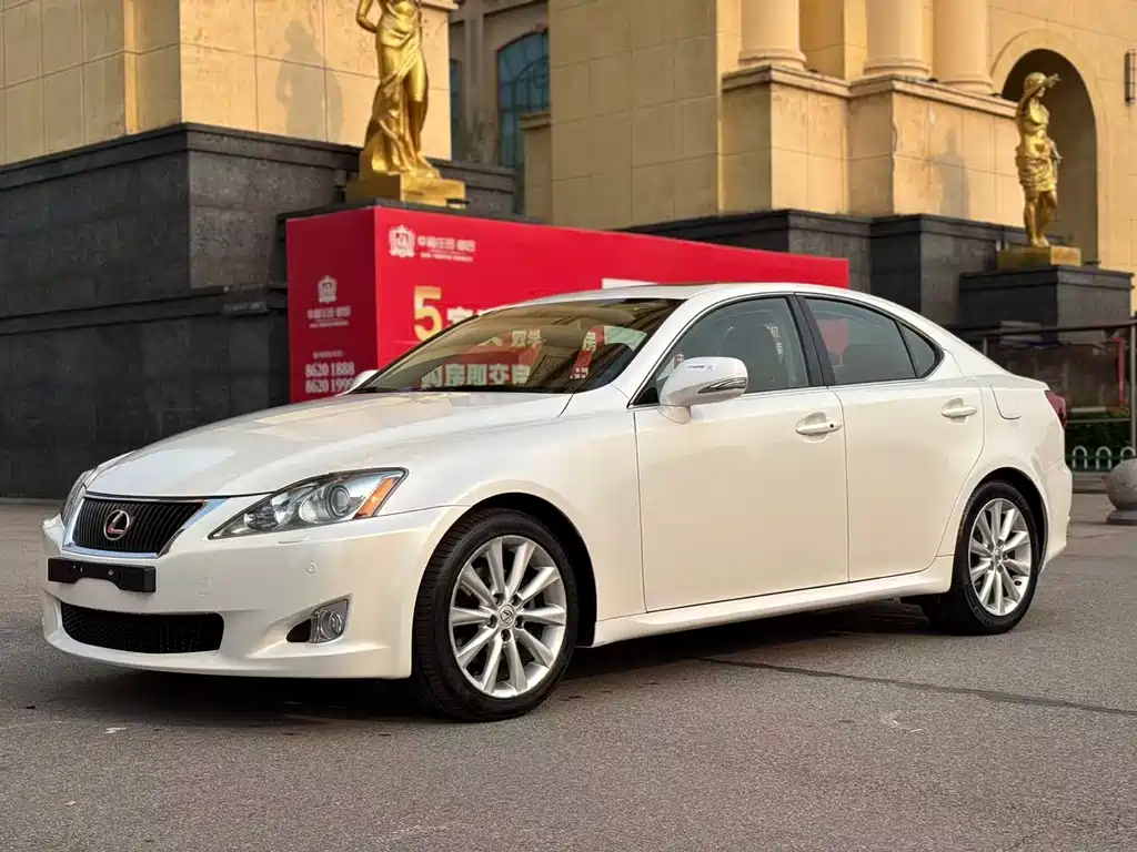 Lexus IS 2009
