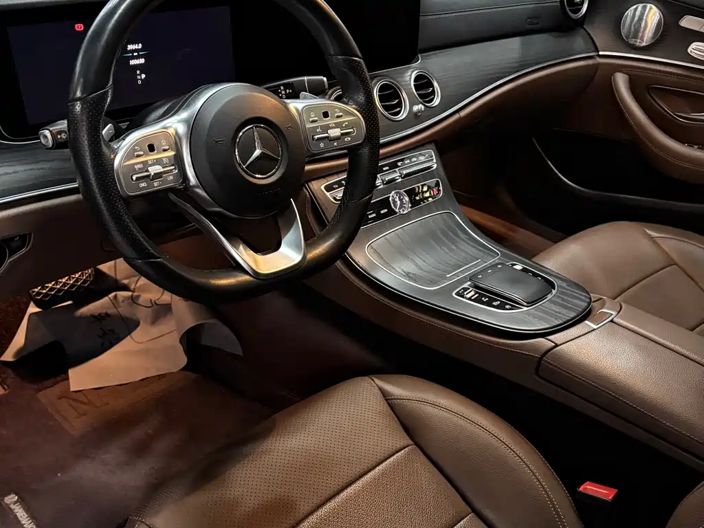 MERCEDES-BENZ E CLASS