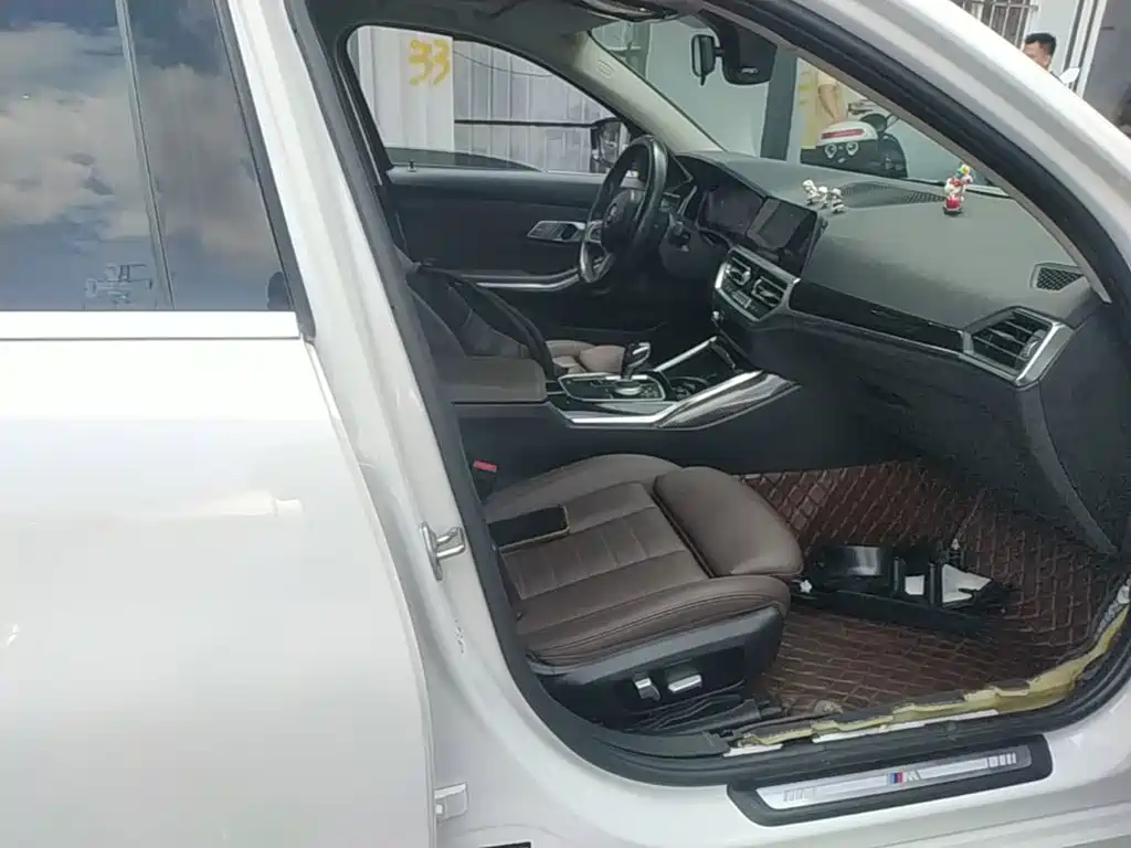 BMW 3 Series — миниатюра 25