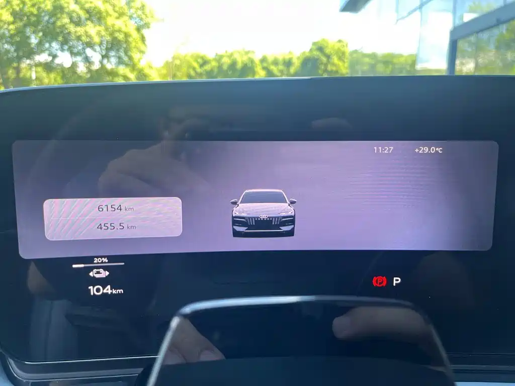 Audi A6L e-tron — миниатюра 12