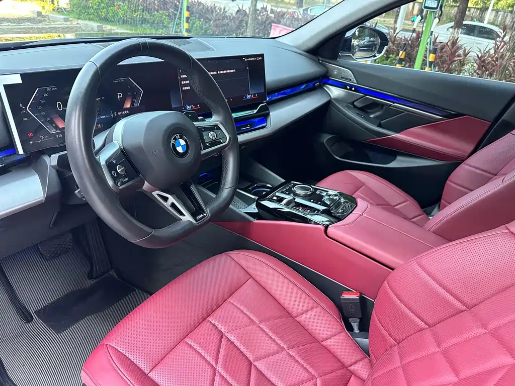 BMW 5 Series — миниатюра 12