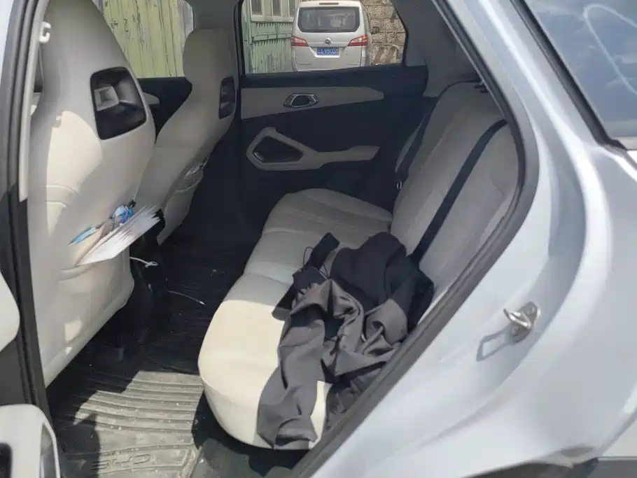 BYD Yuan UP — миниатюра 11