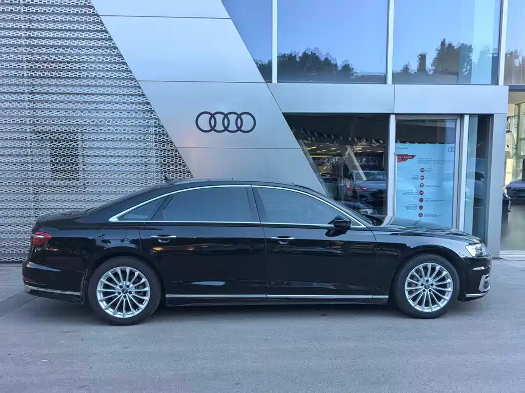 Audi A8 — миниатюра 8