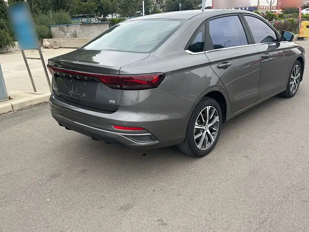 Geely Emgrand — миниатюра 8